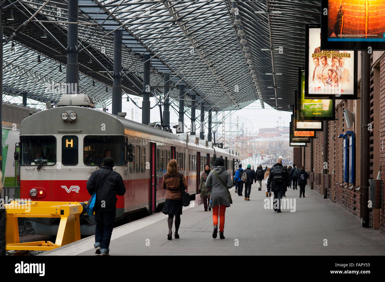 Bahnhof, Helsinki, Finnland. Der wichtigste Treffpunkt für Einheimische und Besucher zum Hauptbahnhof Helsinkis. Der beau Stockfoto