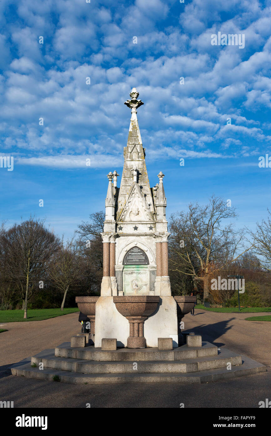 Bereit Geld Trinkbrunnen auf breiten Spaziergang im Regents Park, London, UK Stockfoto