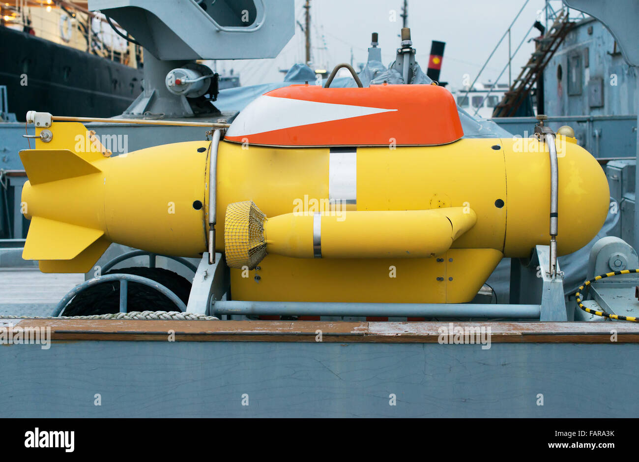 Unbemanntes Unterwasserfahrzeug auf dem Schiff. Stockfoto