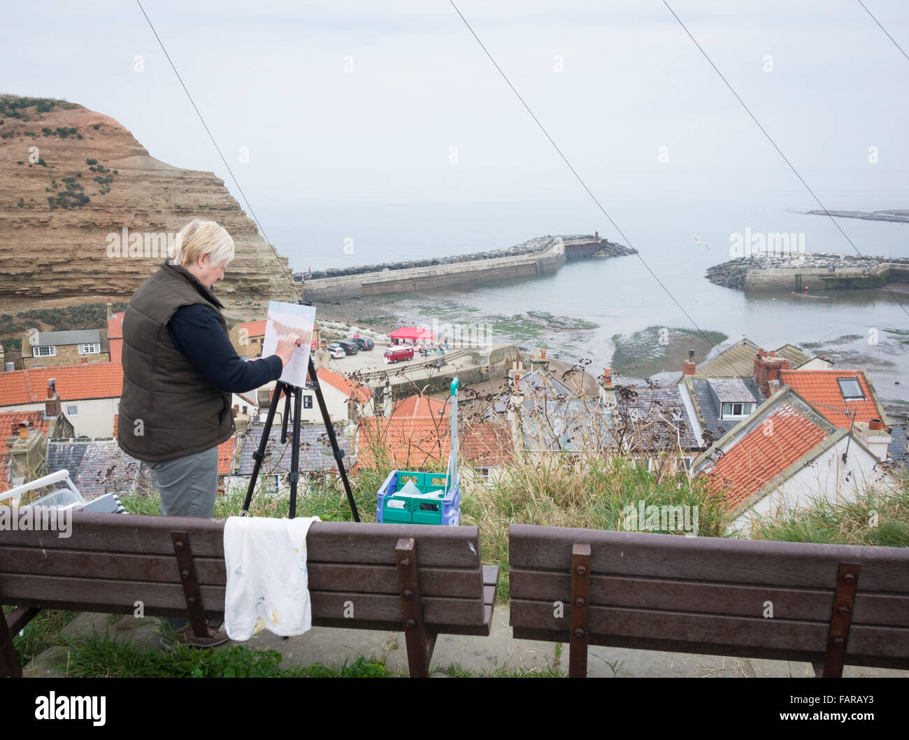 Künstler malen bei Staithes Staithes Art Festival Wochenende. North Yorkshire, England. UK Stockfoto