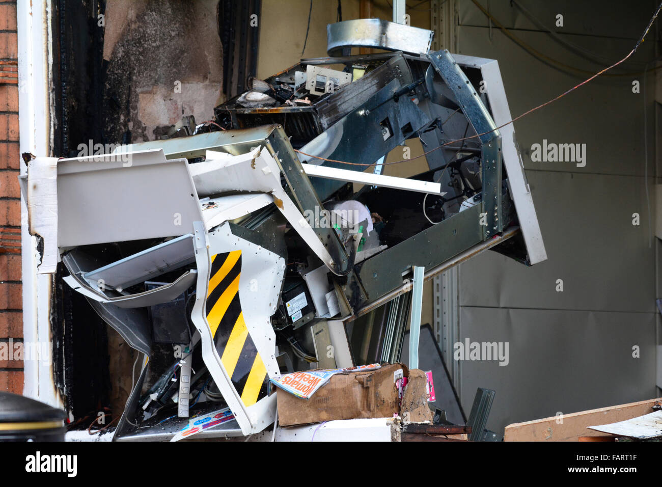 Bristol, UK. 4. Januar 2016. Lange Ashton Dorf Postamt wo Diebe Cash-Maschine in die Luft sprengten. Bildnachweis: Robert Timoney/Alamy Live-Nachrichten Stockfoto