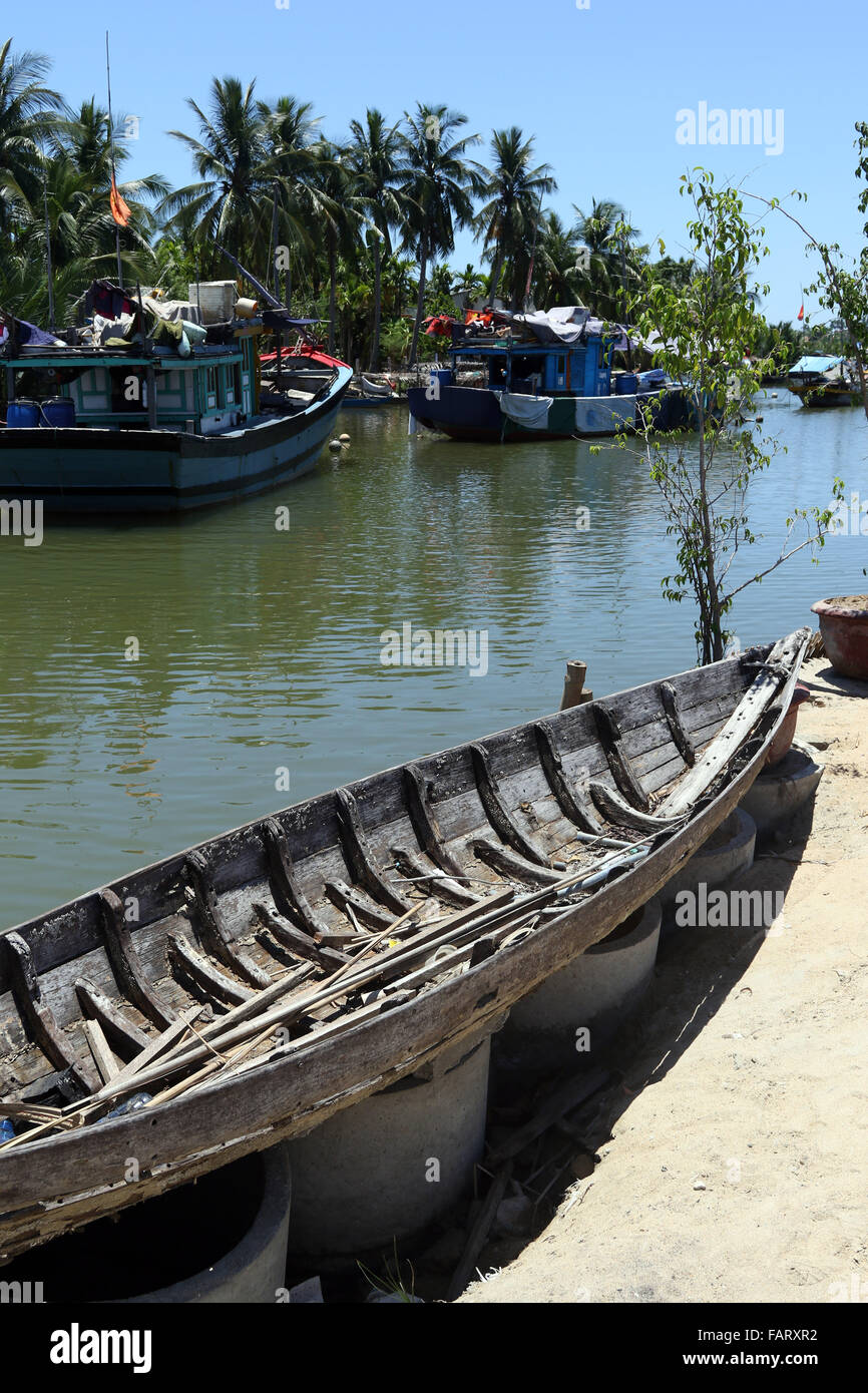 altmodische Barcaccia neben Fluss-Rundfahrt Stockfoto