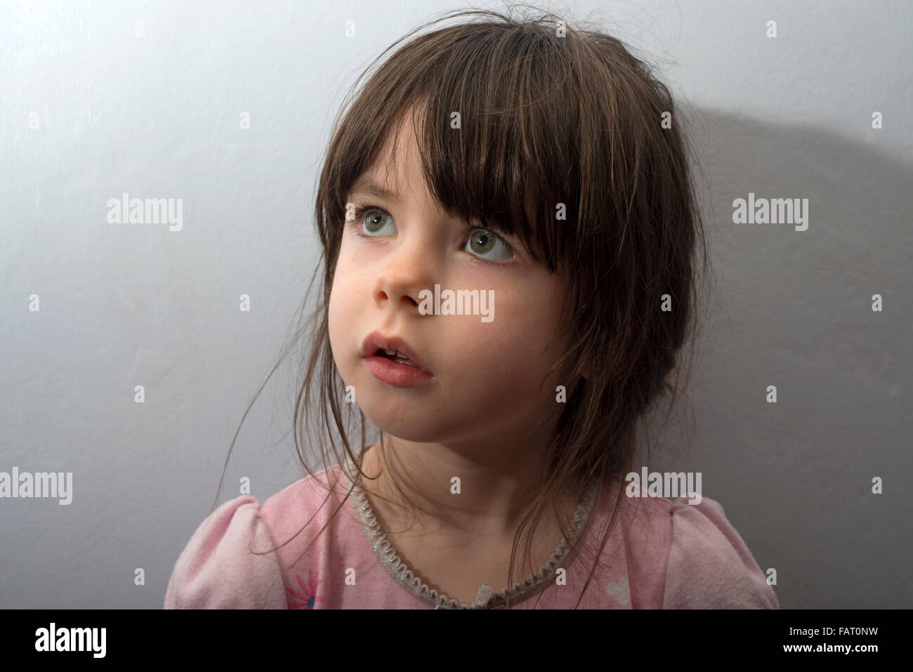 3 jahre altes kind Fotos und Bildmaterial in hoher Auflösung Alamy