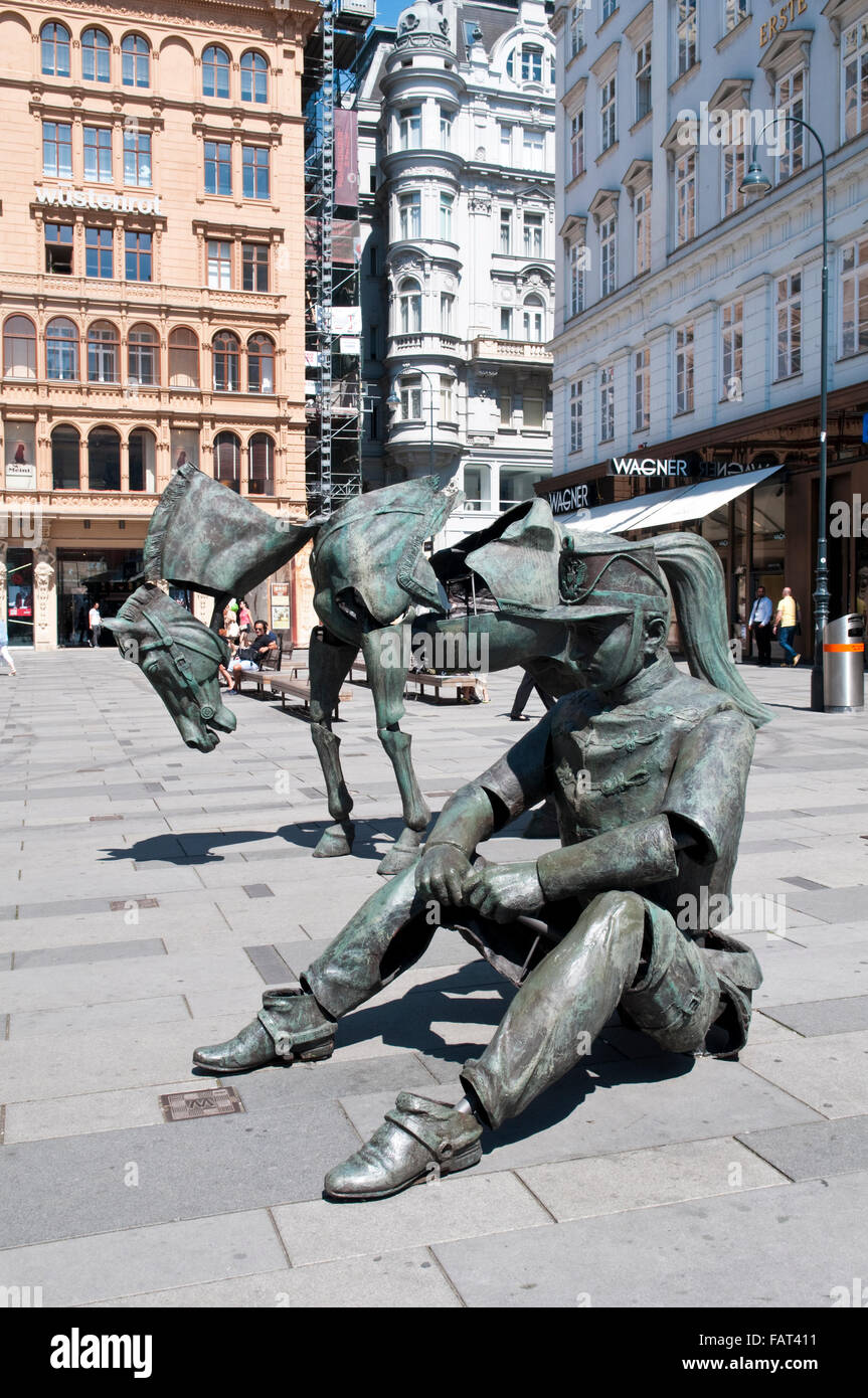 Monumentale Pause, einem Pferd und Reiter Skulptur des französischen Künstlers Julien Berthierin in Kunstplatz, Graben, Wien, Österreich Stockfoto