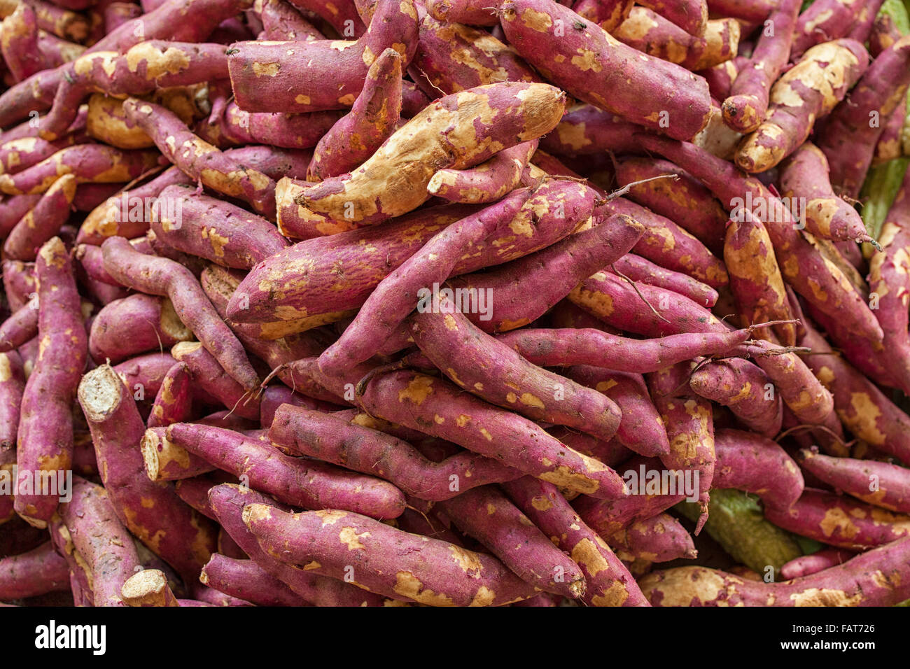 Süßkartoffeln als Hintergrund Stockfoto