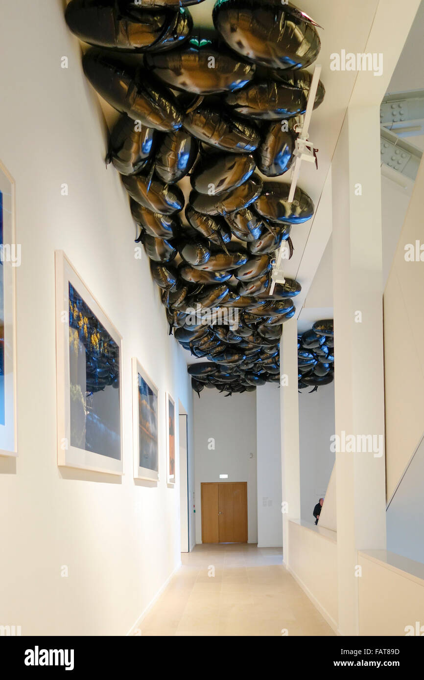 Sprechblasen, Ballons En Mylar Noir "2007 Philippe Parreno, Louis Vuitton Foundation, Paris, Frankreich. Stockfoto