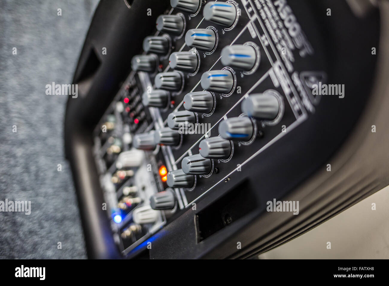 Audio-Verstärker mit Equalizer Stockfoto