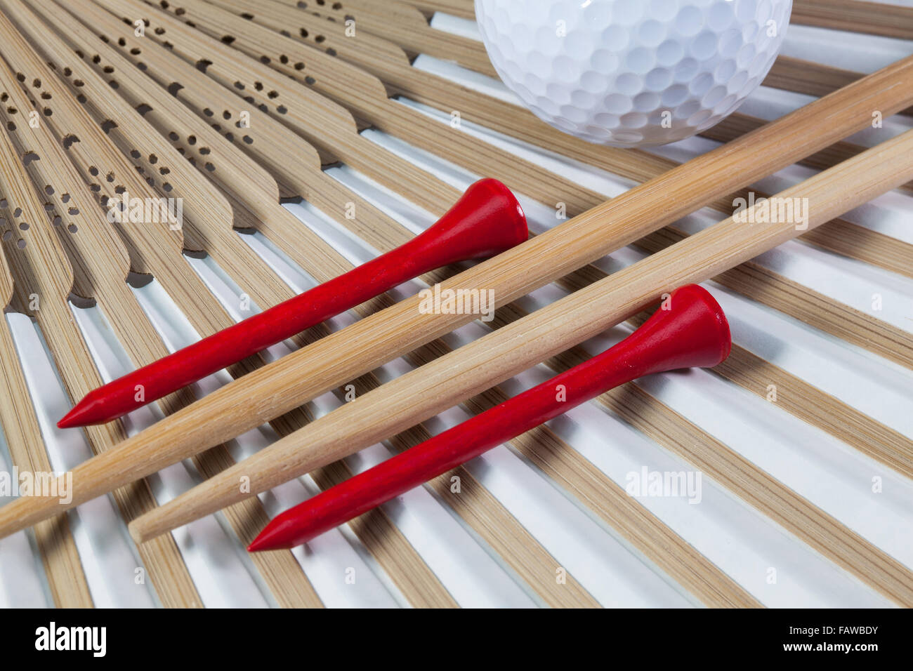 Typische japanische hand Fan gemacht aus Bambus, Stäbchen und Golf-Ausrüstungen Stockfoto