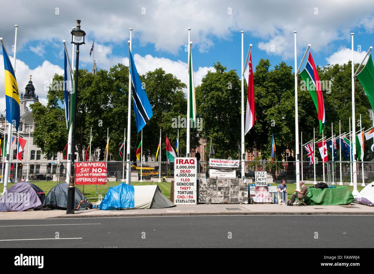 Aktivisten gegen den Irak-Krieg lagerten in Parliament Square, London Stockfoto