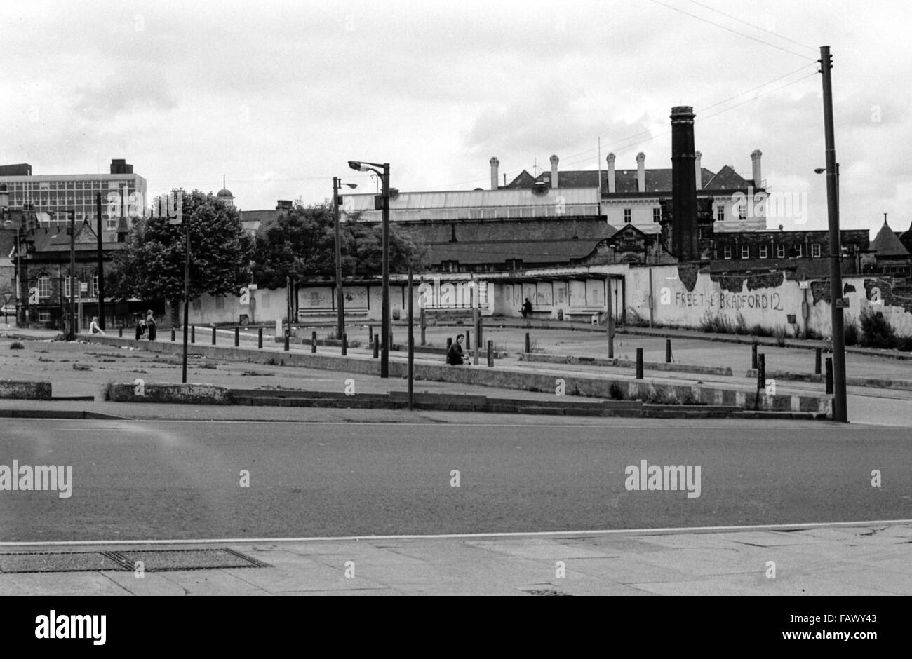 Chester Street, Bradford, West Yorkshire, UK, ehemaliger Busbahnhof mit "Free Bradford 12' Graffiti. Stockfoto