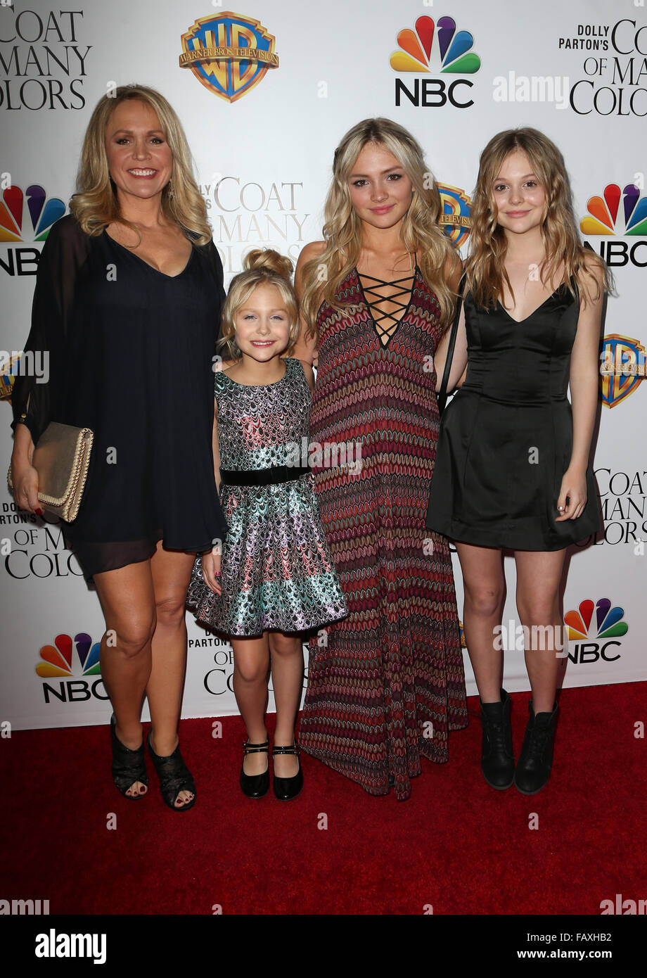 Stars und Produzenten von "Coat of Many Colors" Featuring: Barbara Alyn Woods, Alyvia Alyn Lind, Natalie Alyn Lind, Emily Alyn Lind wo: Hollywood, Kalifornien, USA bei: 2. Dezember 2015 Stockfoto