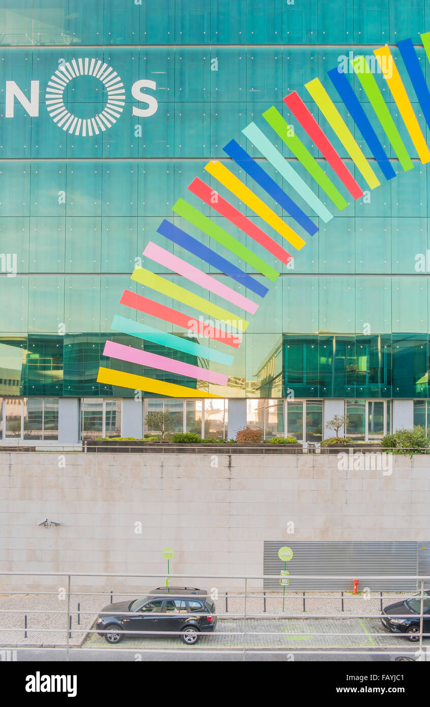 Verwaltungsgebäude der portugiesischen Medien holding Gruppe  nos , Parque Das Nacoes, Lissabon, portugal Stockfoto