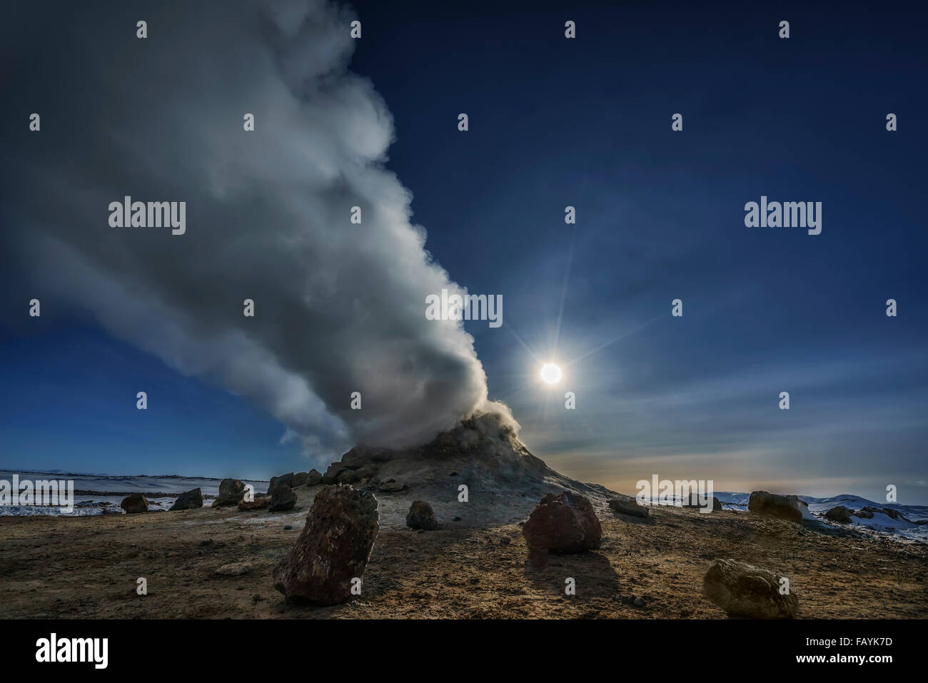 Geothermische heiße Quellen, Hverarond, Namaskard, Island. Das Gebiet zeichnet sich durch kochendem Schlamm-Mooren und Solfataren. Stockfoto