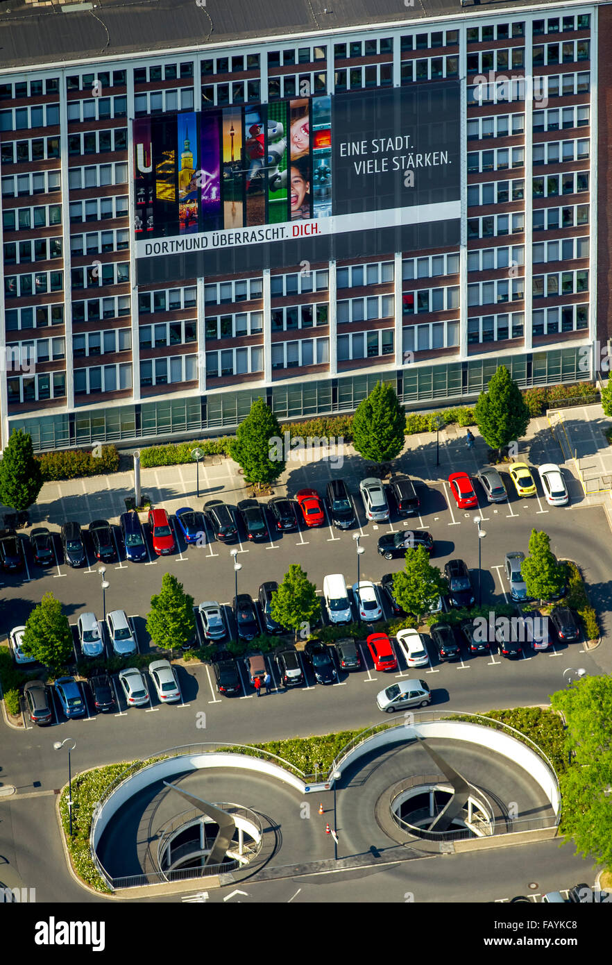 Luftaufnahme, Plakat "Eine Stadt - viele stärken", dass Dortmund überrascht Sie, Stadtrat für Wohnbau und Stadterneuerung, Stockfoto