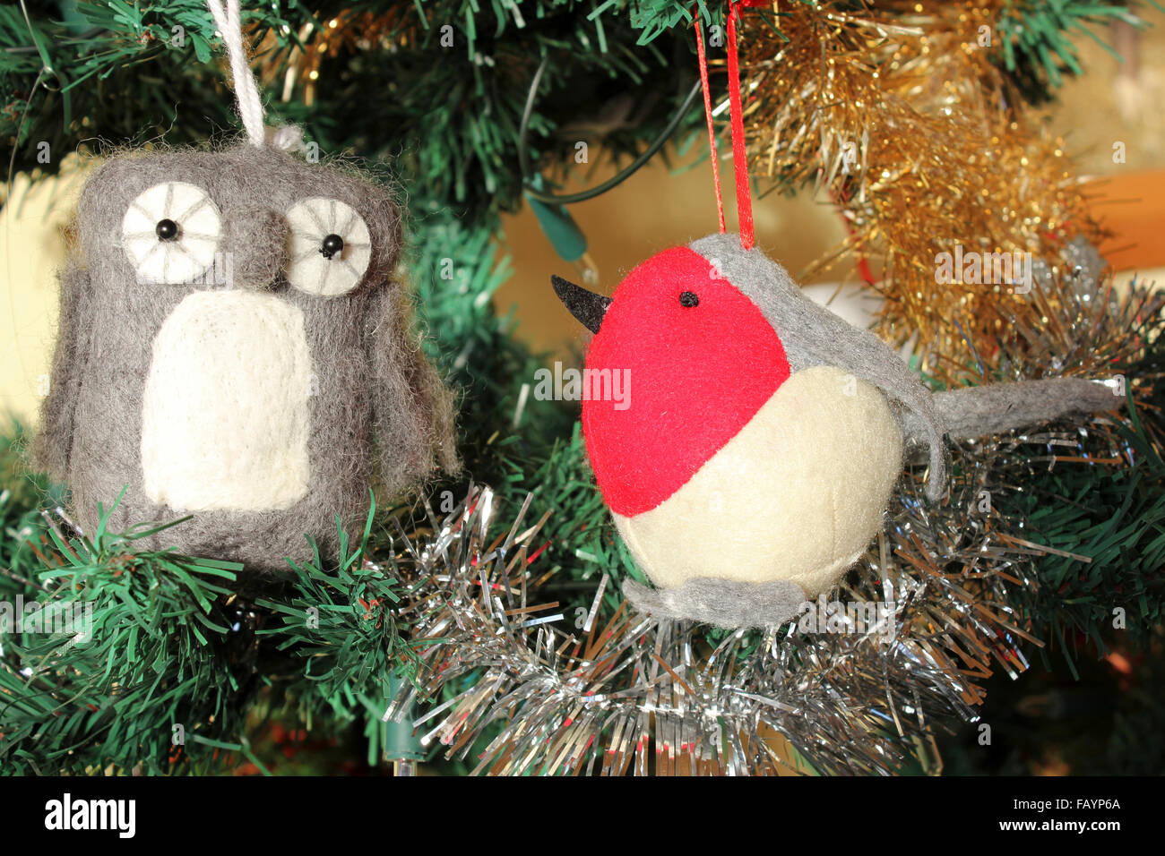 Eule und Robin Weihnachtsschmuck Stockfoto