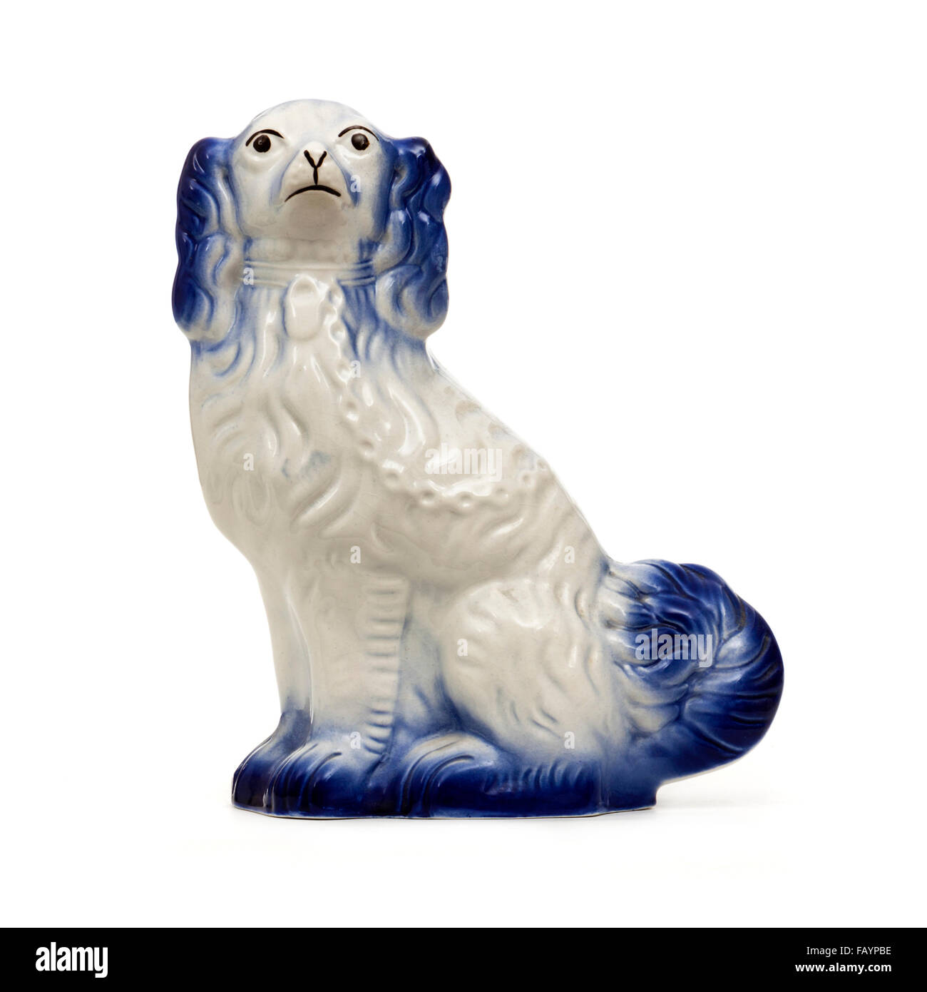 Vintage King Charles Cavalier Spaniel blau & weiße Eisenstein Hund Figur von Arthur Wood (Staffordshire, UK) Stockfoto