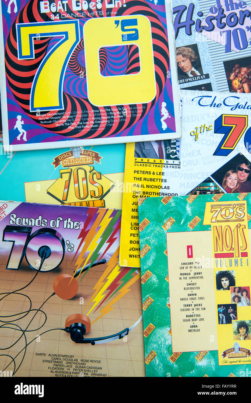 Nahaufnahme von den Titelseiten der 1970er Jahre Compilation-Alben auf vinyl Stockfoto