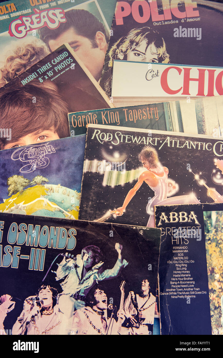 Nahaufnahme von den Titelseiten der eine Auswahl der 1970er Jahre Alben auf vinyl Stockfoto