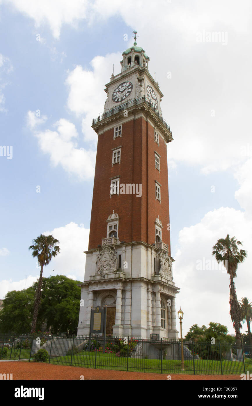 Uhrturm am Torres de Los Ingleses in Buenos Aires, Argentinien. Stockfoto