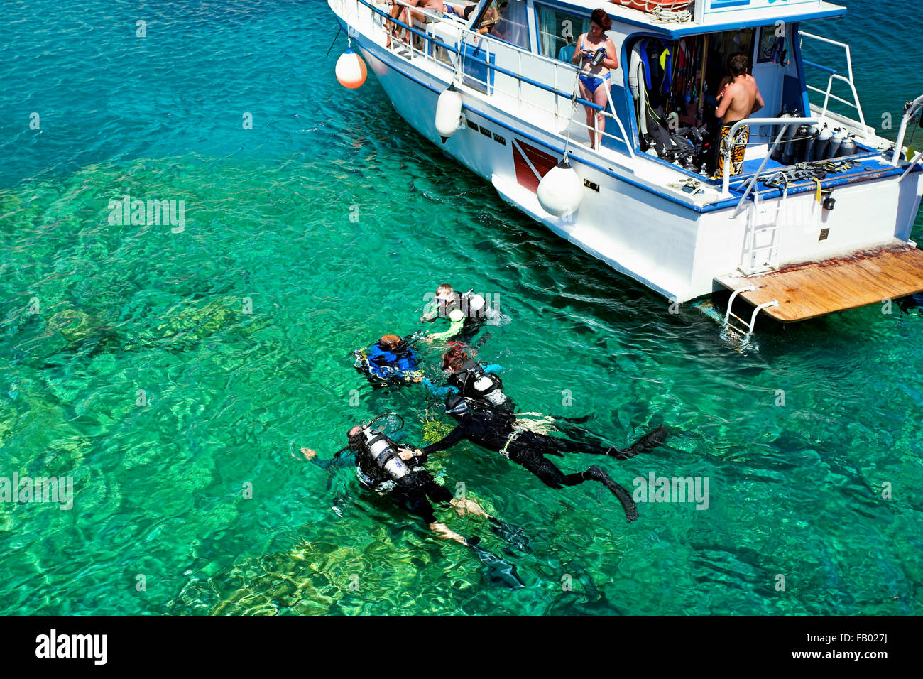 Tauchschule, Kalithea Bay in Rhodos, Griechenland Stockfoto