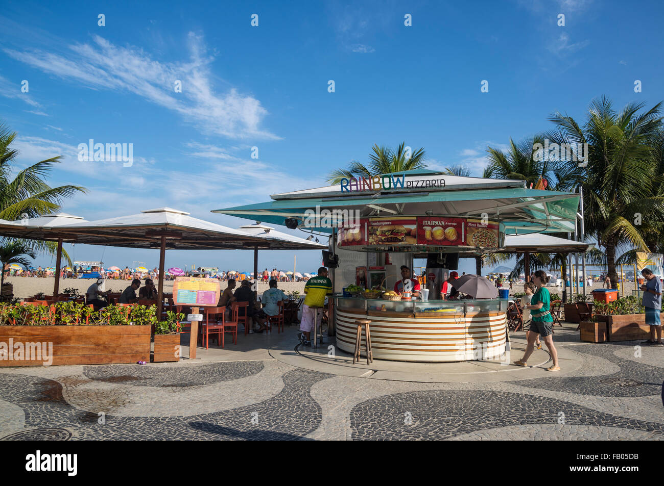 Regenbogen Pizzaria Kiosque, Quiosque Atlantico, Copacabana, Rio De Janeiro, Brasilien Stockfoto