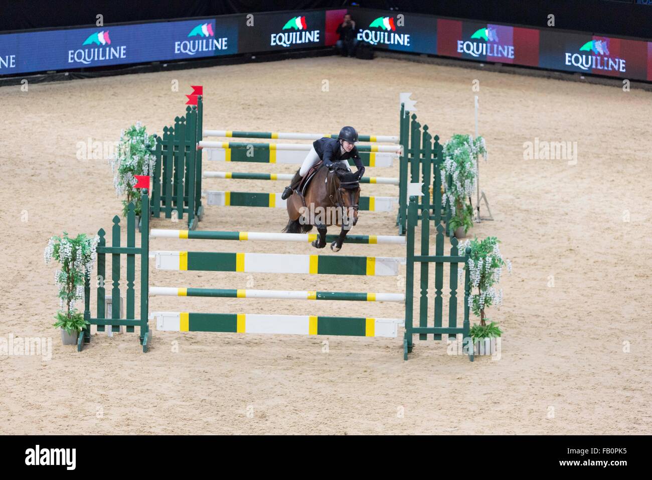 Liverpool International Horse Show, Januar 2016, Vereinigtes Königreich. Rebecca Marsh auf der Venus 3 Stockfoto