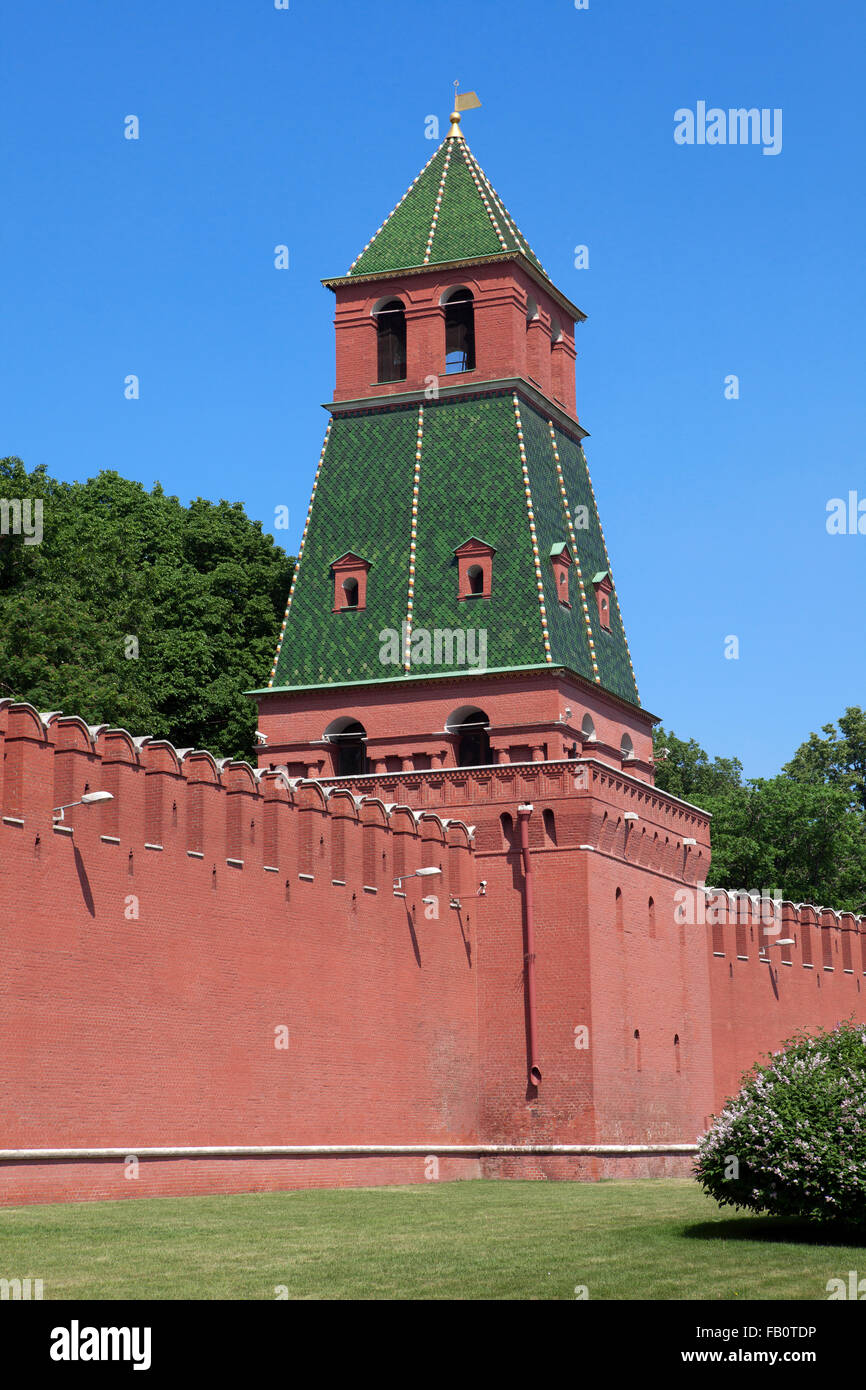 Der erste namenlose Turm (1480s) des Kreml in Moskau, Russland Stockfoto