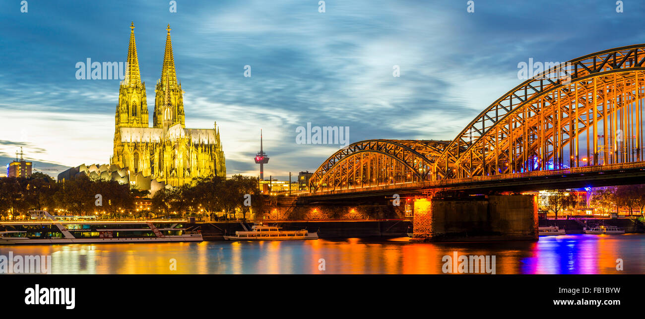 Rhein, Kölner Dom, Hohenzollernbrücke, Köln, Nordrhein-Westfalen, Deutschland Stockfoto