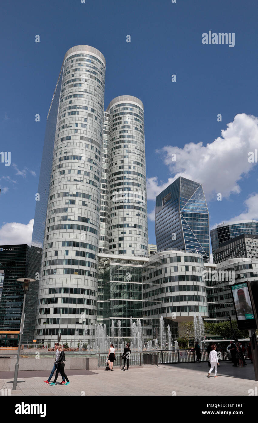 Die Cœur Défense Bürogebäude im Geschäftsviertel la Défense, Paris, Frankreich. Stockfoto