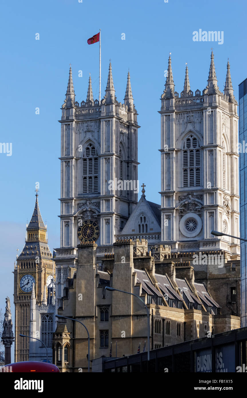 Kathedrale von Westminster Abbey und Big Ben in London England Vereinigtes Königreich Großbritannien Stockfoto