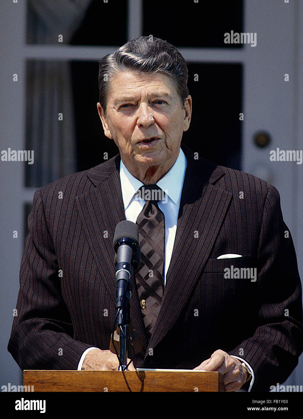 Washington, DC, USA, 18. Mai 1987 Präsident Ronald Reagan in den Rosengarten-Kredit: Mark Reinstein Stockfoto
