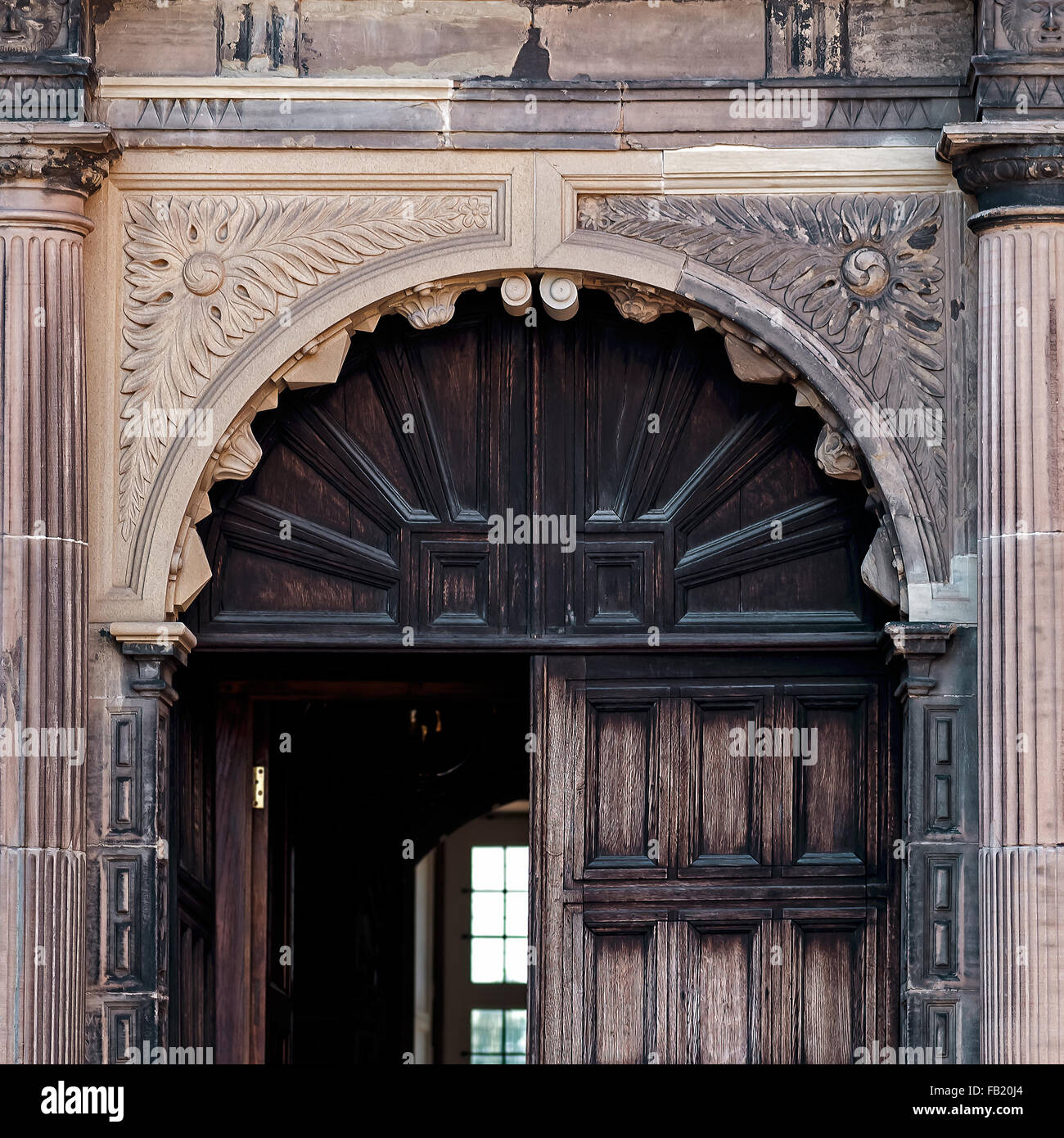 Aston Hall Museum Eingang Tor quadratische Komposition Birmingham UK Stockfoto