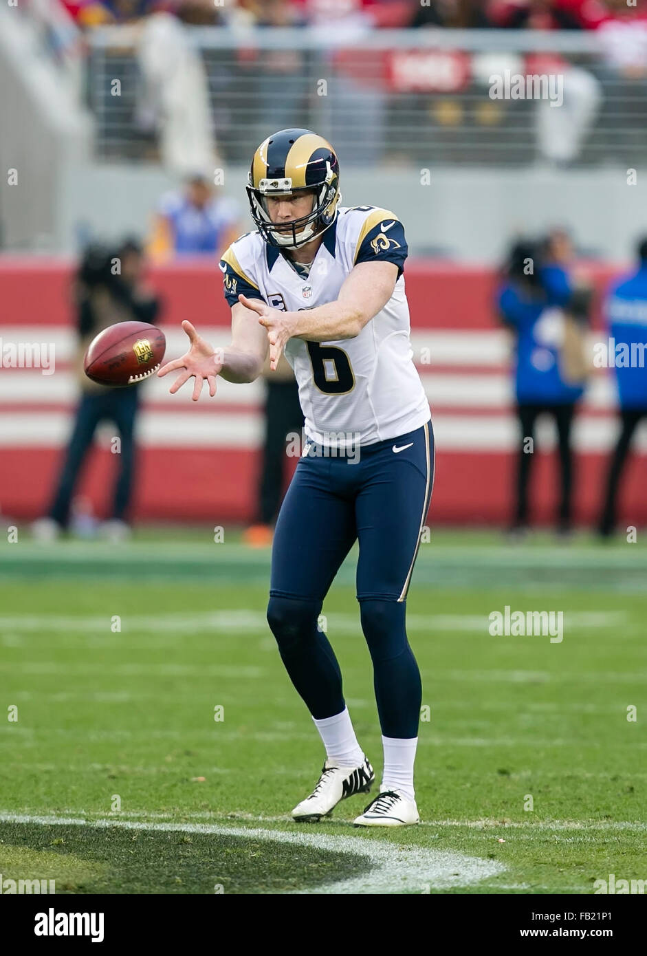 3. Dezember 2016: St. Louis Rams Punter Johnny Hekker (6) in Aktion während der NFL Football-Spiel zwischen den St. Louis Rams und die San Francisco 49ers im Levi's-Stadion in Santa Clara, Kalifornien. Die Rams verloren die die 49ers 19-16. Damon Tarver/Cal-Sport-Medien Stockfoto