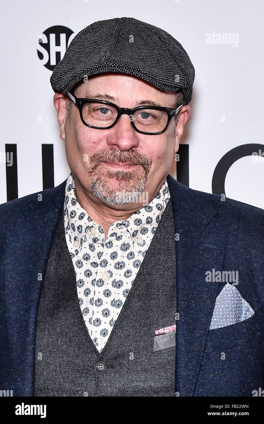 New York, NY, USA. 7. Januar 2016. Terry Kinney im Ankunftsbereich für