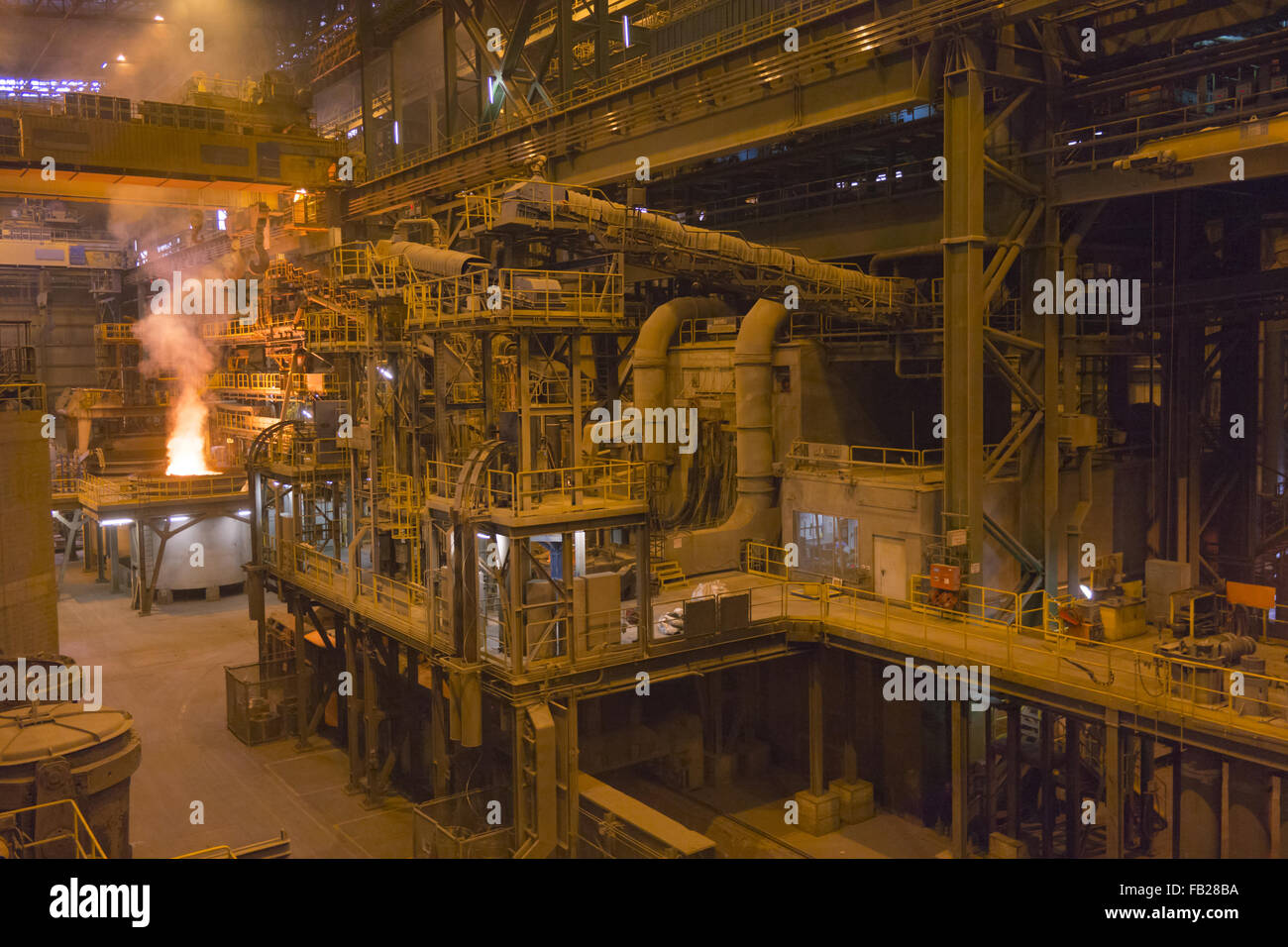 metallurgische Kelle in der Werkstatt Stockfoto