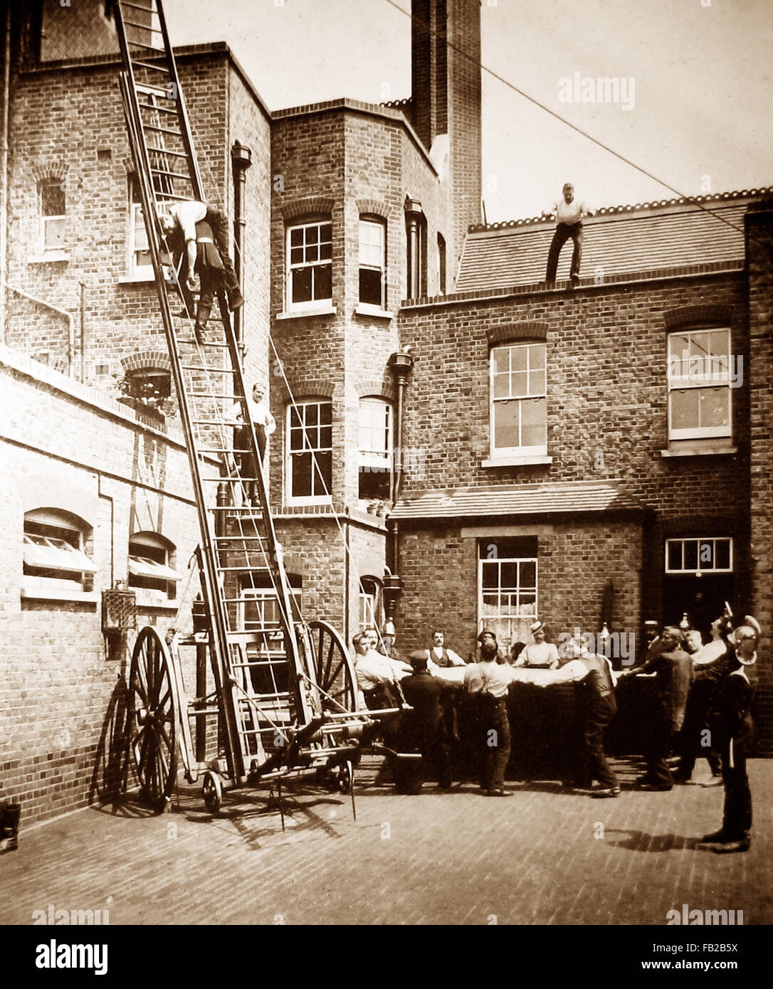 London County Council Feuerwehr Training - viktorianischen Zeit Stockfoto