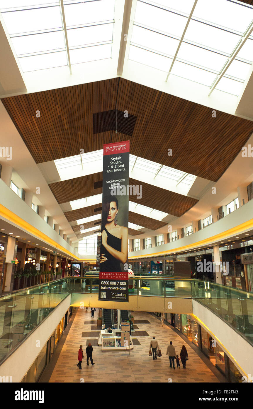 Innenraum des Union Square Shopping Centre - Aberdeen, Schottland. Stockfoto