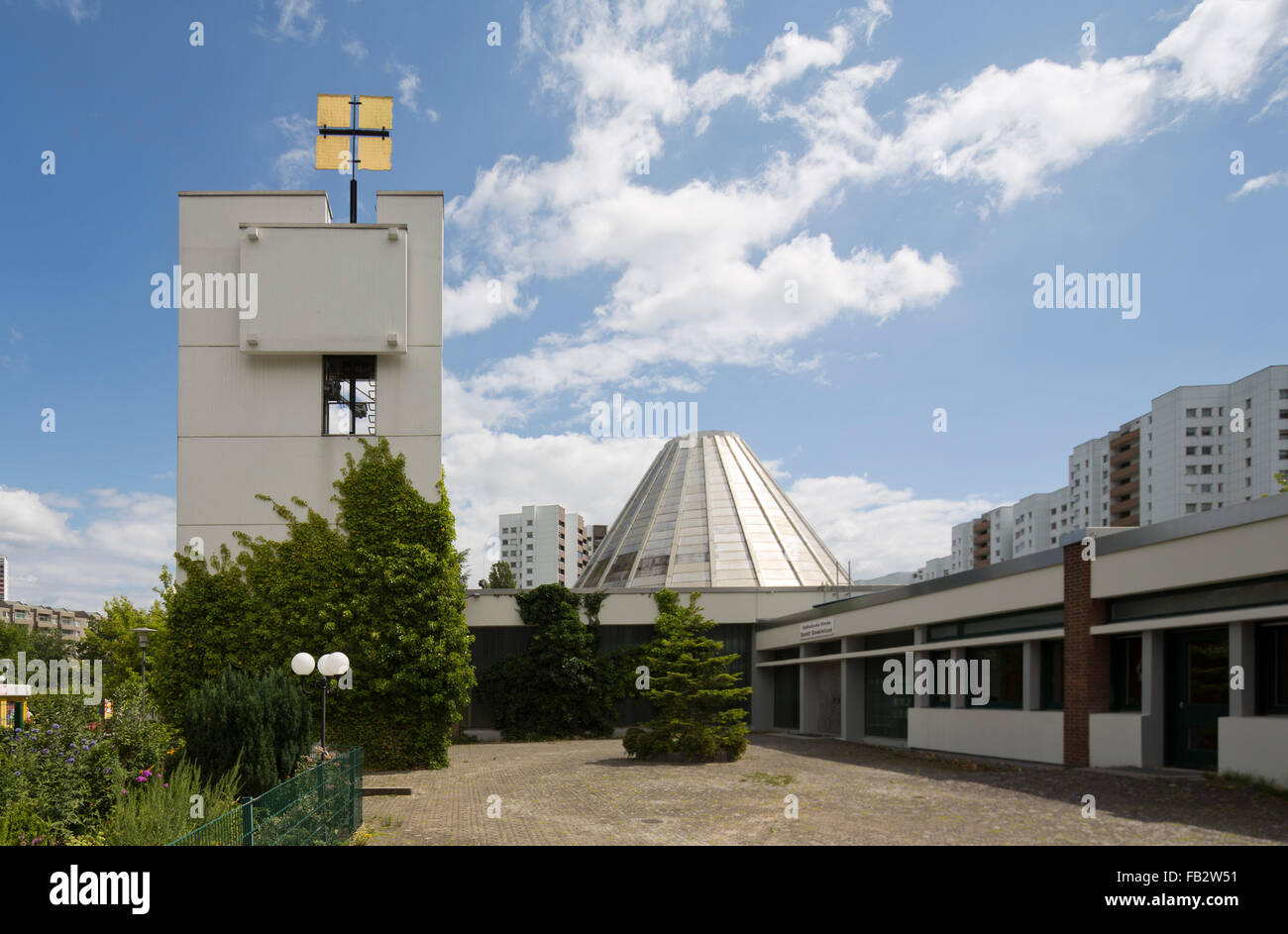 Berlin-Gropiusstadt, St. Dominicus, anschließend Stockfoto