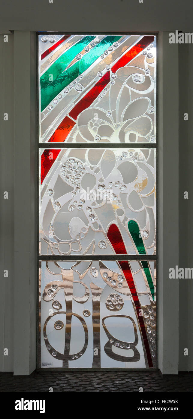 Berlin-Gropiusstadt, St. Dominicus, Fenster Im Vorraum Stockfoto