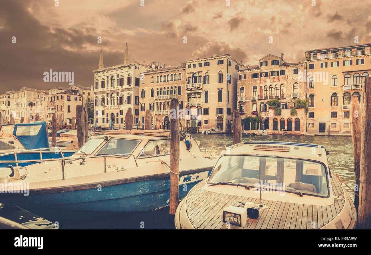 Venezianische Architektur nad Motorboote am Canal Grande, Italien Stockfoto