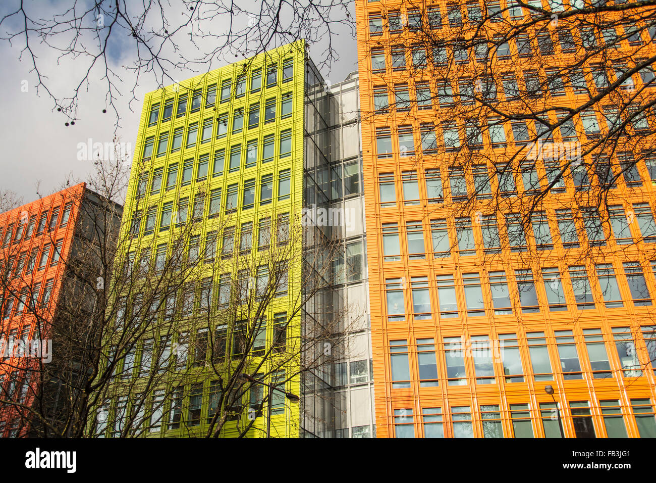 Bunte neue Bürogebäude, die Entwicklung von Renzo Piano im Zentrum von London, WC2, St Giles Circus, England Stockfoto