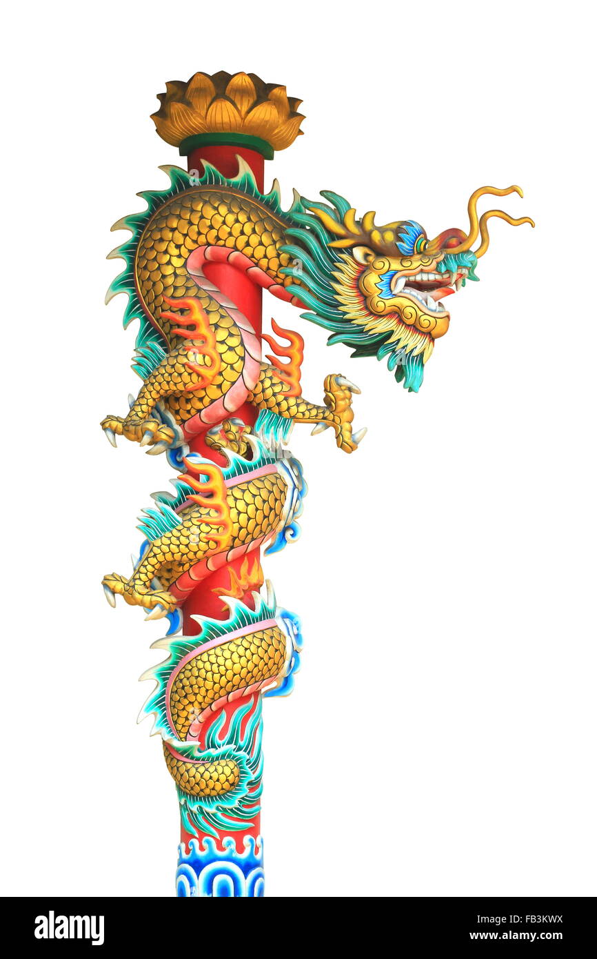China-Drachen-Statue um den Pol isoliert auf weißem Hintergrund Stockfoto