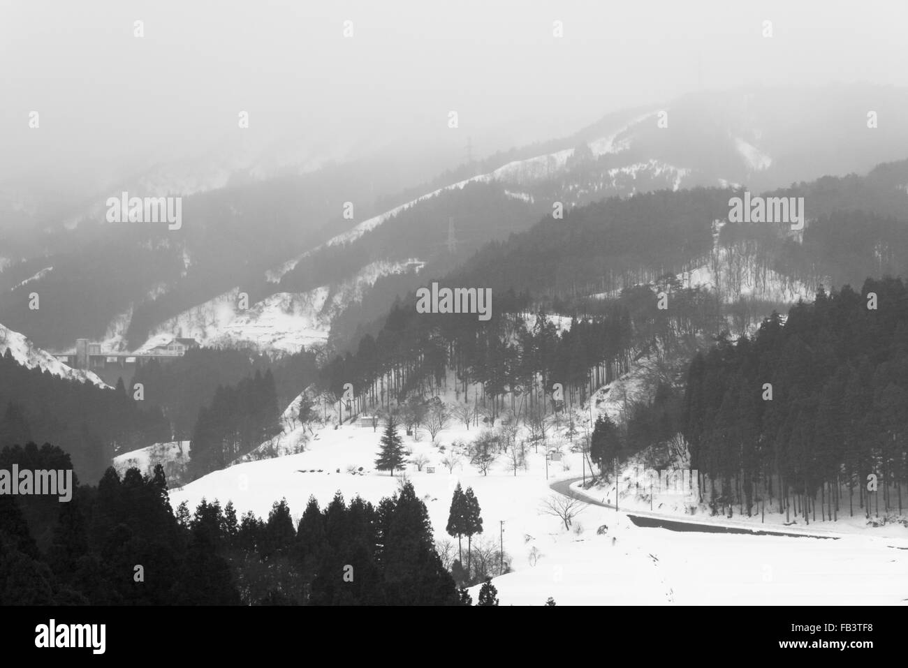 Berg bedeckt mit Schnee, Präfektur Gifu, Japan Stockfoto