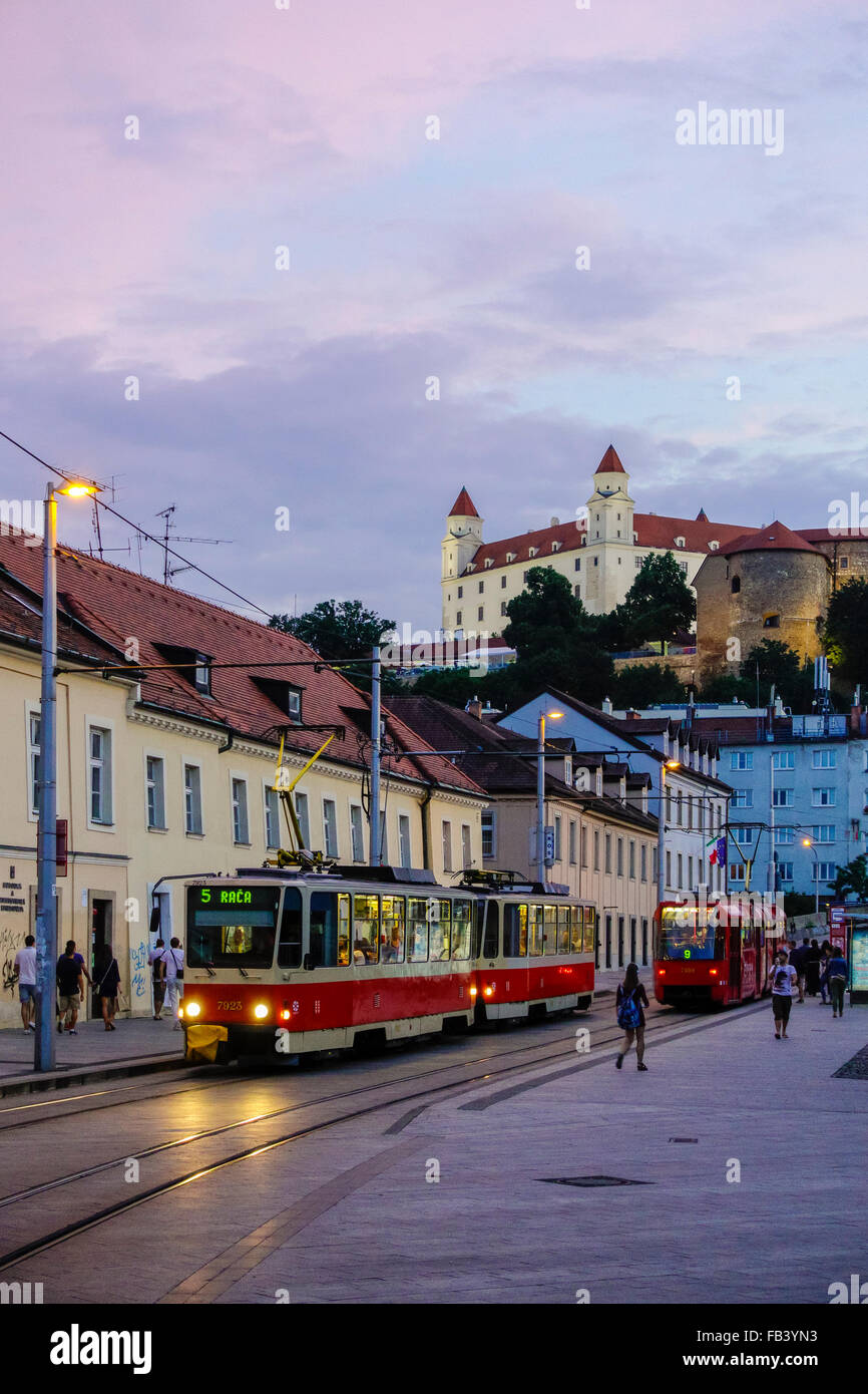 Slowakei Bratislava Pressburg Hauptstadt Altstadt Schloss Slowakische Republik Stockfotografie Alamy