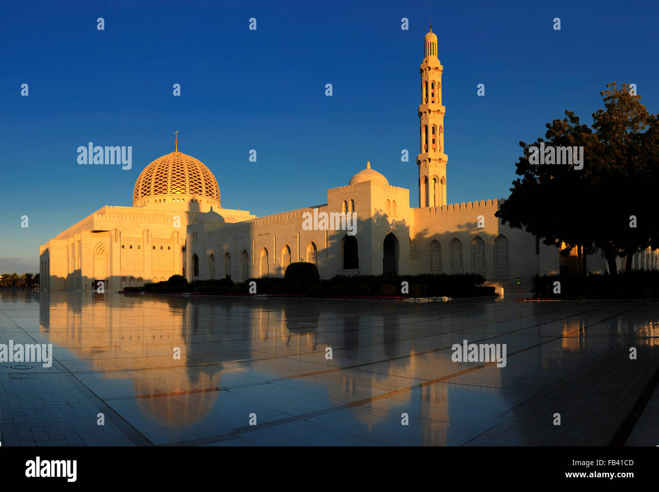 Sultan Qaboos Grand Mosque in Muscat, Oman Stockfotografie Alamy