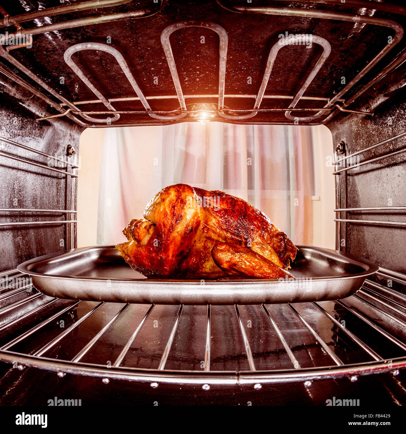 Huhn aus dem ofen -Fotos und -Bildmaterial in hoher Auflösung – Alamy Huhn aus dem ofen -Fotos und -Bildmaterial in hoher Auflösung – Alamy