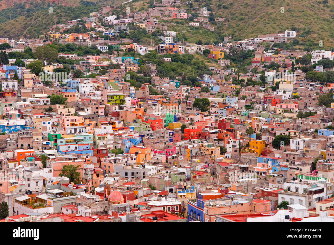 Vogelperspektive der bunten Gebäude der UNESCO-Weltkulturerbe Stadt Guanajuato, Mexiko Stockfoto