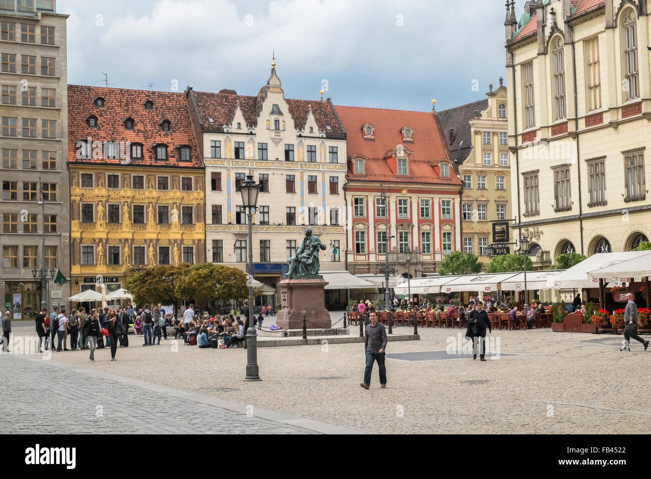 Ansprechende Architektur der Breslauer Altstadt Zentrum Marktplatz, Wroclaw, Polen in leuchtenden Farben Stockfoto