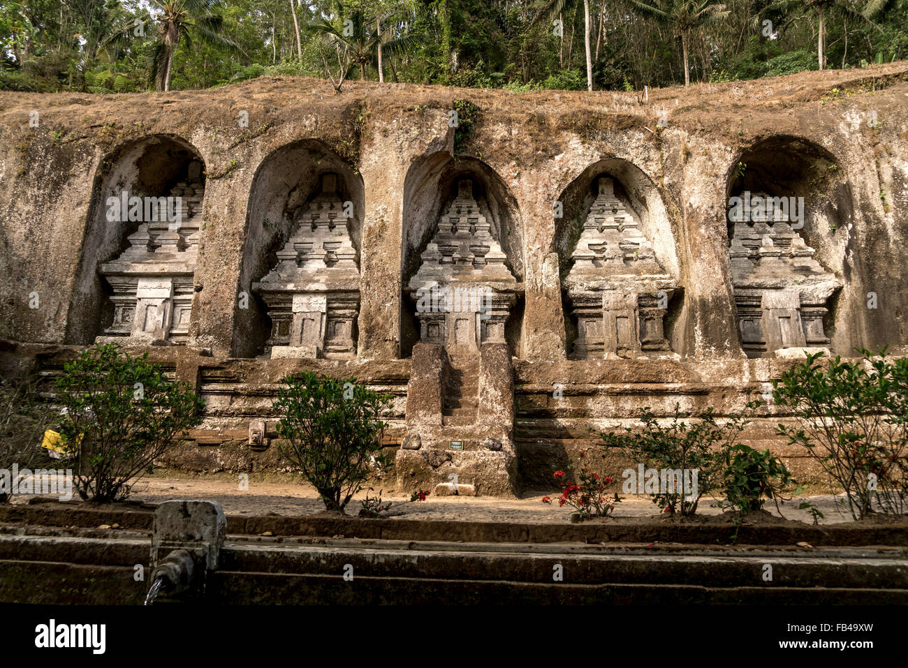 Felsen-schneiden Candi Schreine des Gunung Kawi Tempel, Tampaksiring in der Nähe von Ubud, Bali, Indonesien Stockfoto