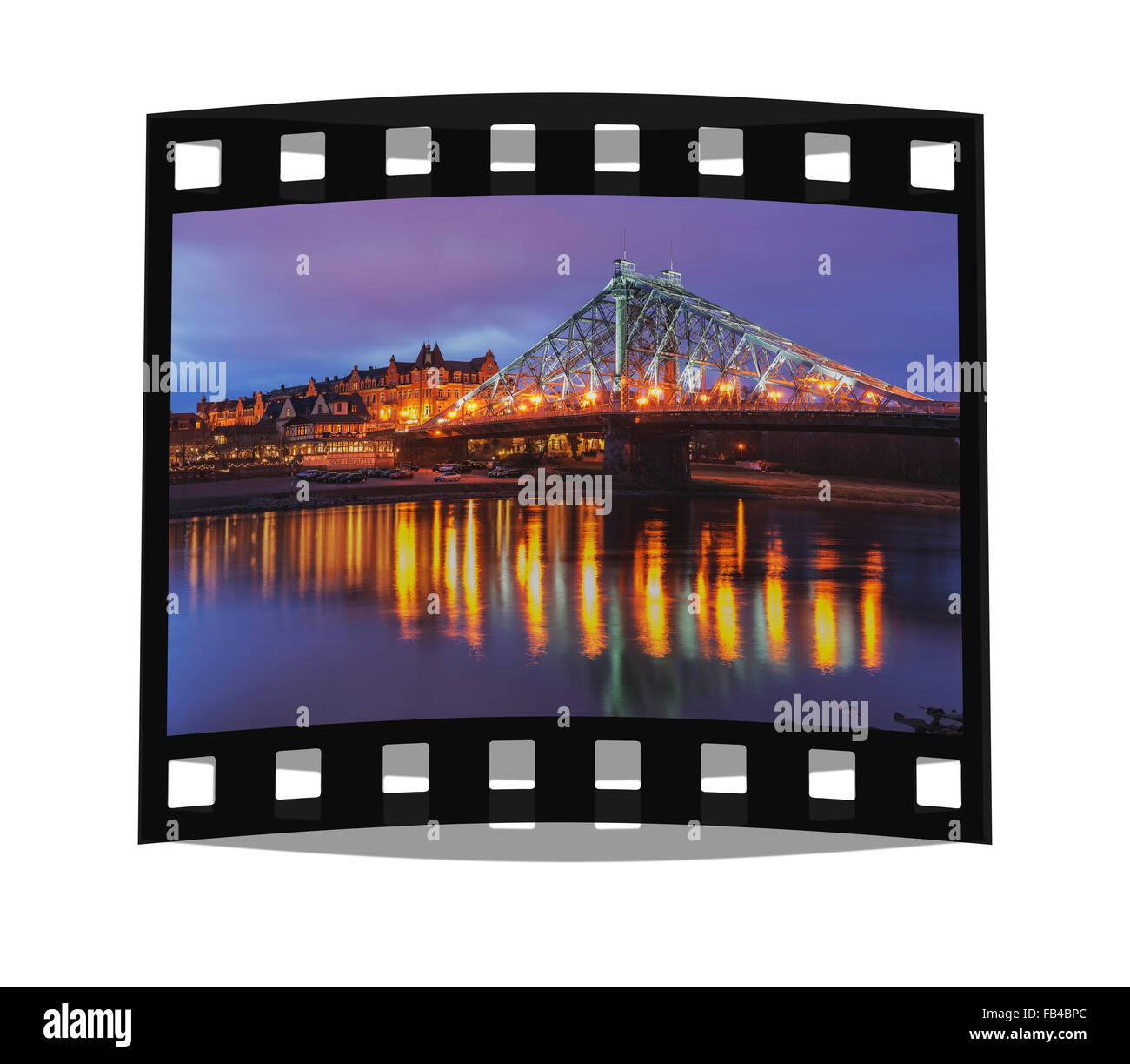 Blick über die Elbe nach der Loschwitzer Elbe Brücke blaues Wunder, Sachsen, Deutschland, Europa Stockfoto